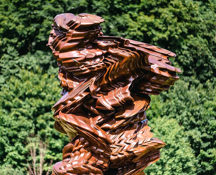 Tony Cragg, Stack, 2019; Courtesy: Buchmann Galerie Berlin und Tony Cragg (Ernesto Uhlmann)