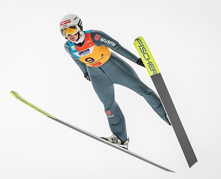 Skispringerin zur Junioren-Weltmeisterschaft 2020 an der Fichtelbergschanze ()