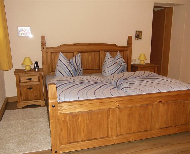 Schlafzimmer FeWo 1 ()