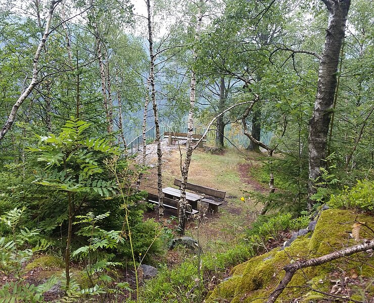 Rastplatz am Stößerfelsen (B. Knöbel)