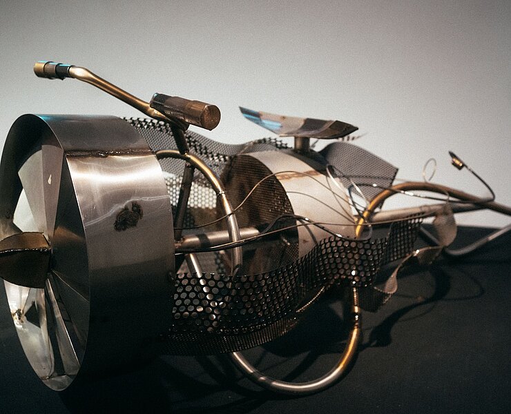 Caroline Mesquita, Motorbike (2018); Medusa Motorbike (2017), Courtesy: Carlier Gebauer Berlin, Foto: Ernesto Uhlmann (Ernesto Uhlmann)