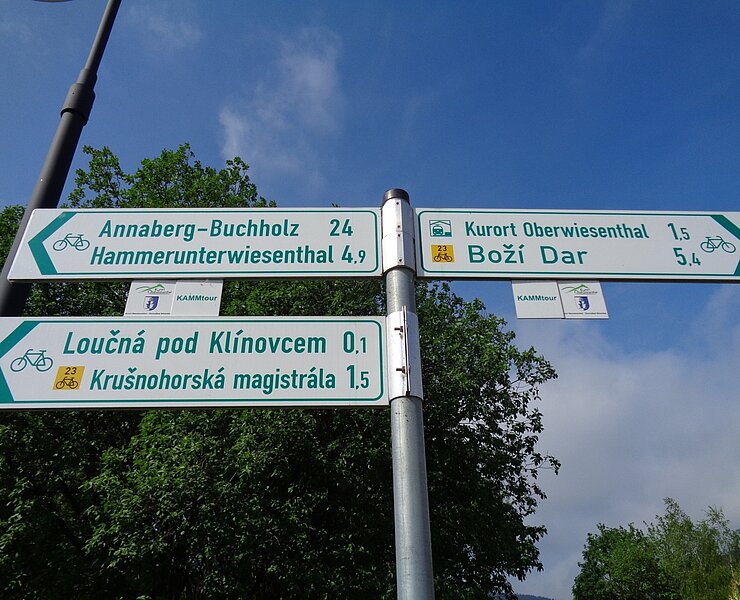 Wegweiser Kammtour in Kurort Oberwiseenthal (Carsten Schulz-Nötzold decorum)