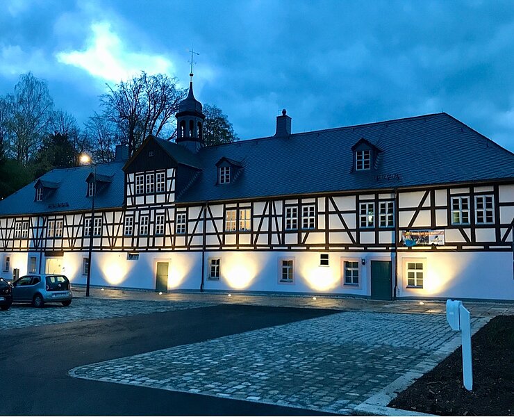 Wanderparkplatz am Herrenhof mit e-Ladestation für PKW (Stadtverwaltung Schwarzenberg)