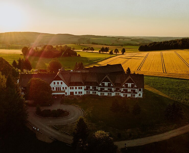 Hotel Vogelperspektive Sommer ()