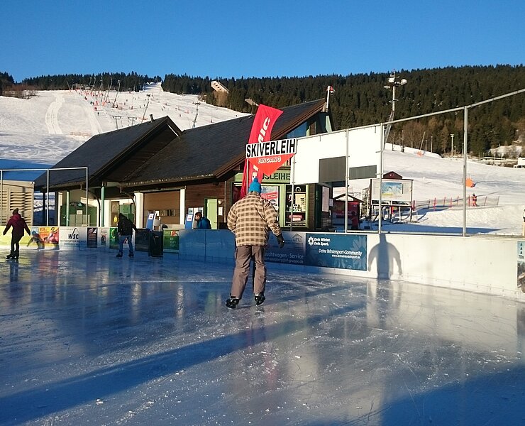 Eis- & Sportarena Oberwiesenthal (©Fichtelberg Schwebebahn Kurort Oberwiesenthal) (FSB Othal GmbH)