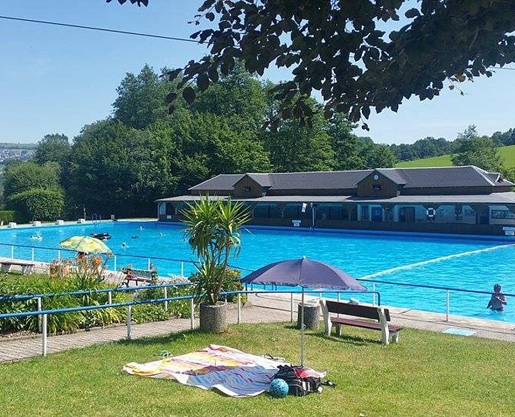 Freibad Lauter ()