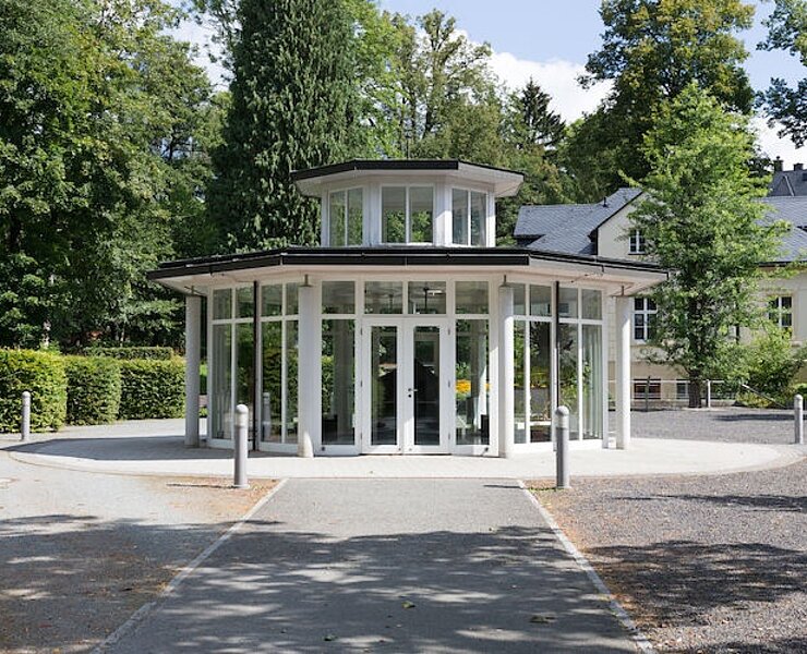 Trinkpavillon (BUR Werbeagentur GmbH/ Dirk Rückschloss)