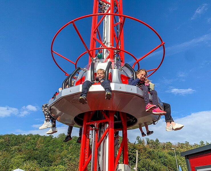Oskarshausen Freifallturm ()