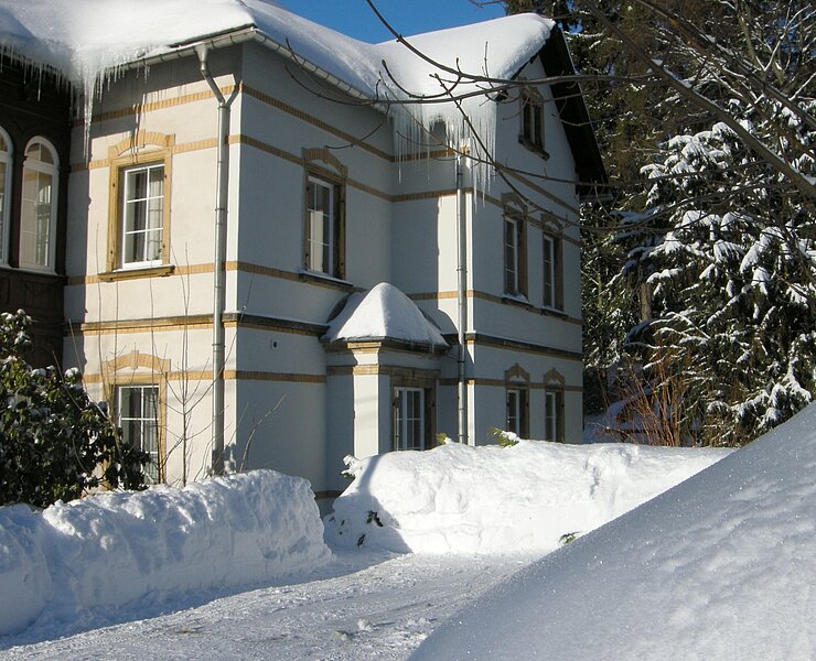 Villa oberer Parkplatz ()