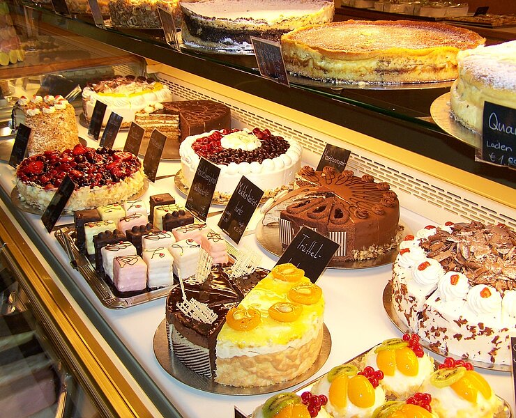 Kuchenbufett im Café Rotter ()