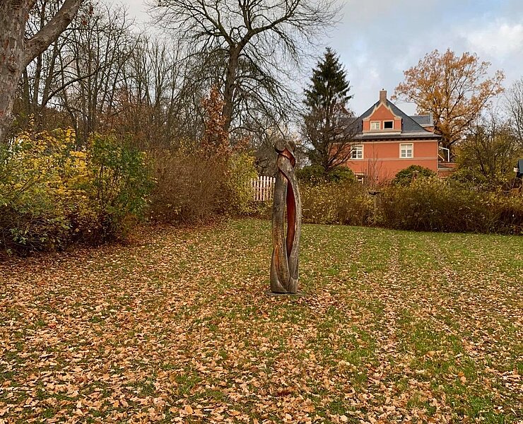 Sculptur im oberen Stadtgarten (Ines Schieck)