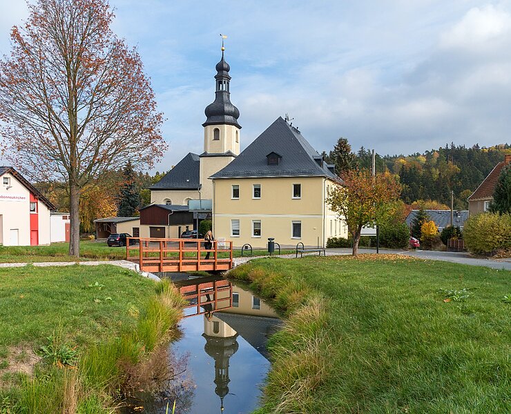 Kammweg an der Ringwallanlage in Bobenneukirchen / Vogtland ()