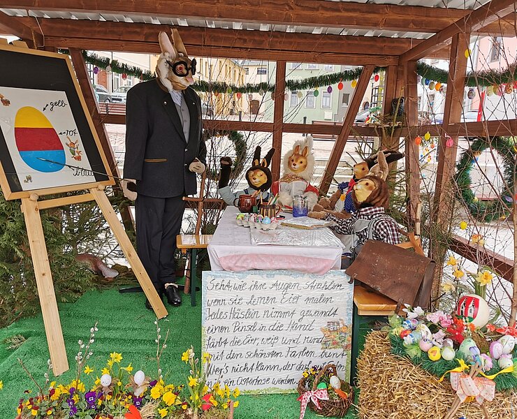 Am Altmarkt ist die Häschenschule zu sehen (Mandy Ehnert, Stadt Kirchberg)