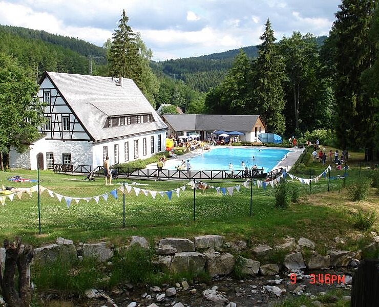 Freibad mit Silberwäsche (Rainer Wesely)