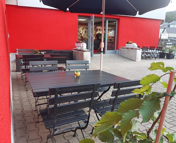 Terrasse Holzkunst & Genuss (Tourismus-Information Stadt Rabenau)