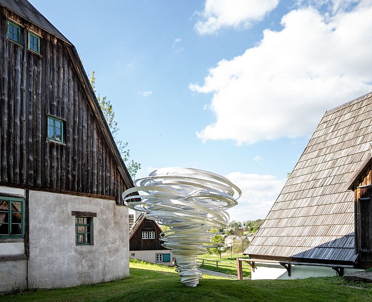 © Alice Aycock, Twister Again, 2022; Courtesy: Galerie Thomas Schulte (Ernesto Uhlmann)