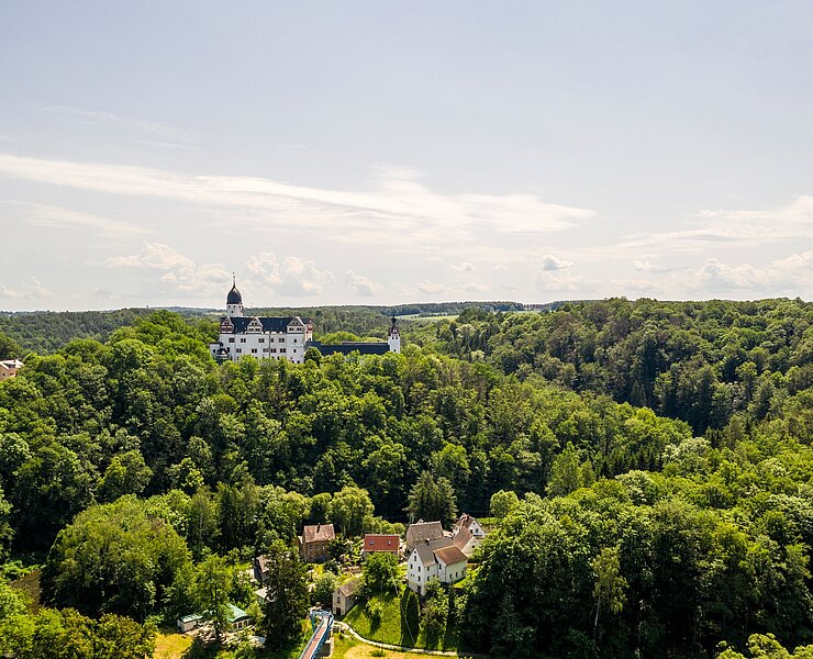 Luftaufnahme Schloss Rochsburg (BUR-Werbung)