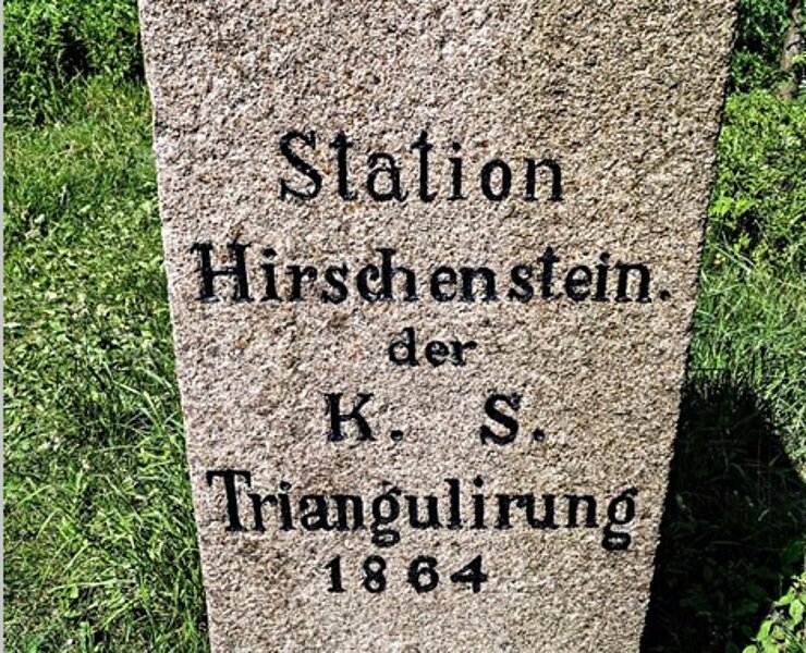 Station Hirschenstein Triangulationssäule ()