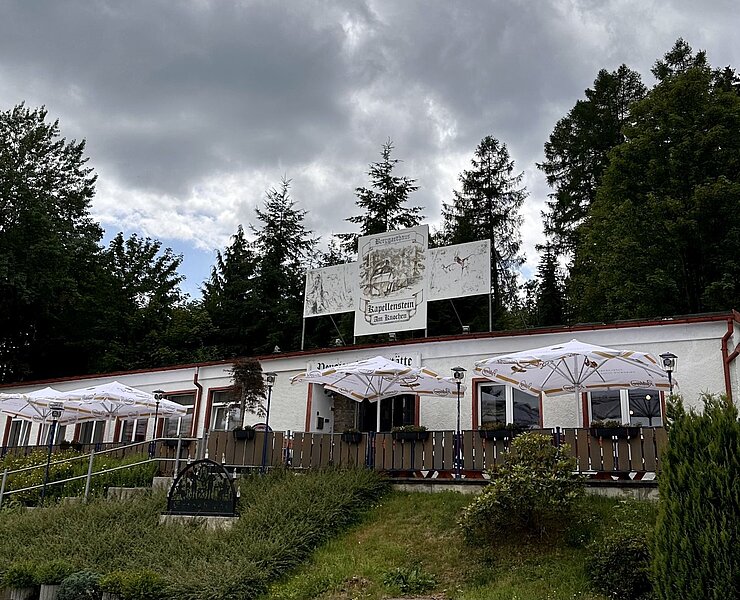 Vorderansicht Kapellenstein (Berggasthof Kapellenstein)
