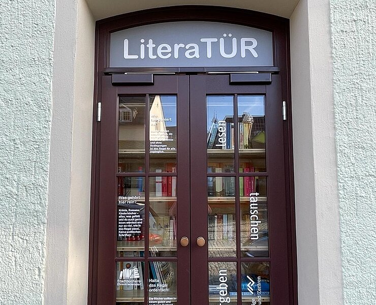 LiteraTÜR - Büchertauschschrank (Stadtverwaltung Ehrenfriedersdorf)