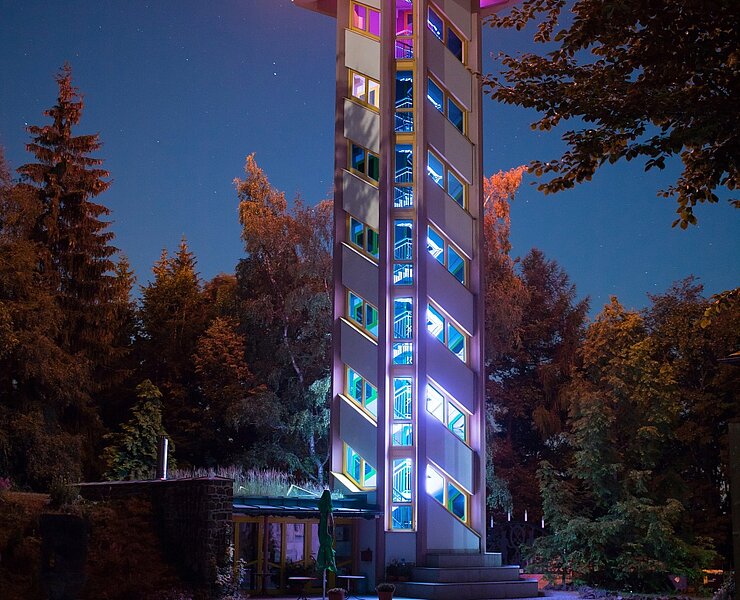 Turm Scheibenberg Beleuchtet ()