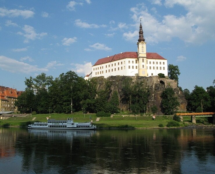 Zámek Děčín a přístaviště (Archiv Zámek DC)