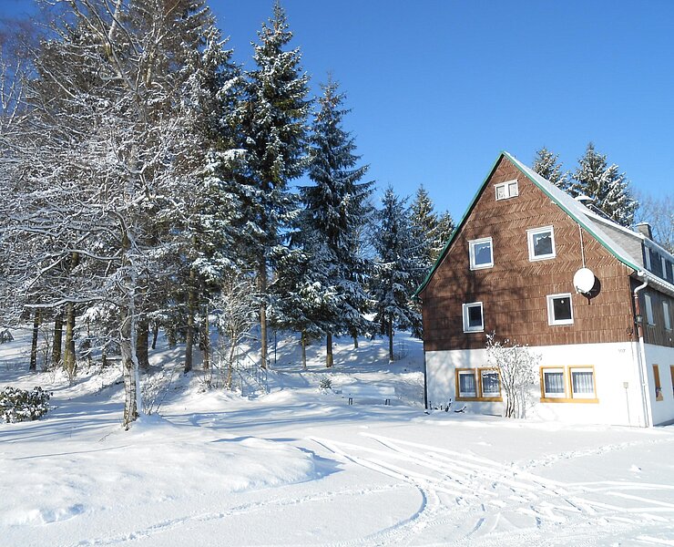Außenansicht im Winter ()