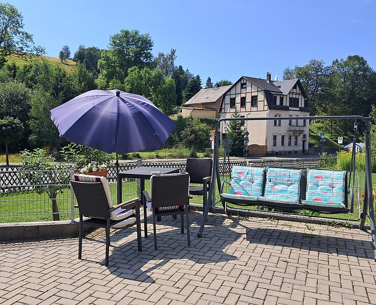 Sitzecke auf der Terrasse ()