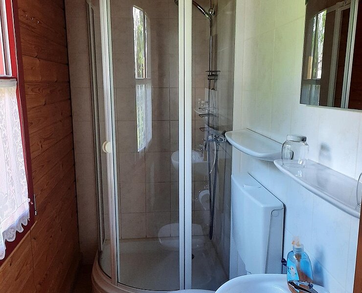 EG Sanitärbereich für Doppelbettzimmer ()