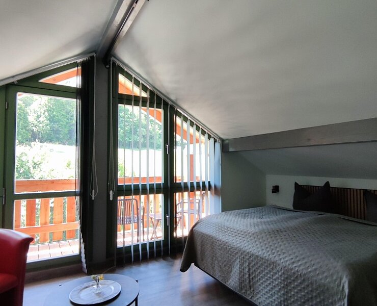 Geisingberg Schlafzimmer mit Lamelle ()