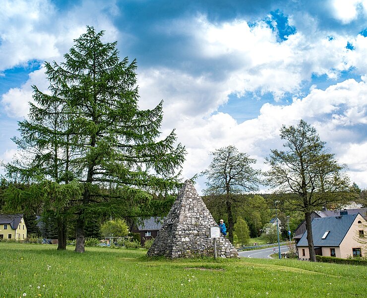 Steinpyramide in Kretscham-Rothensehma (Olaf Martin)