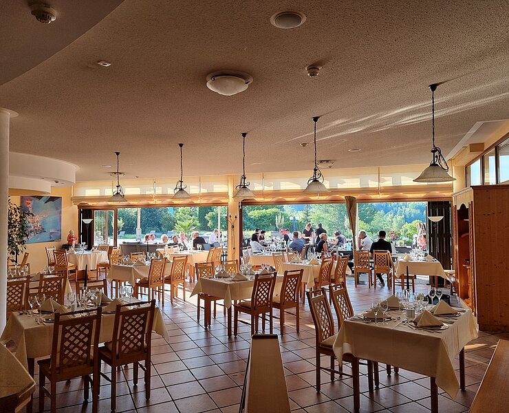 Restaurant BEATUS mit angeschlossener Sonnenterrasse (Hotel Am Kurhaus)