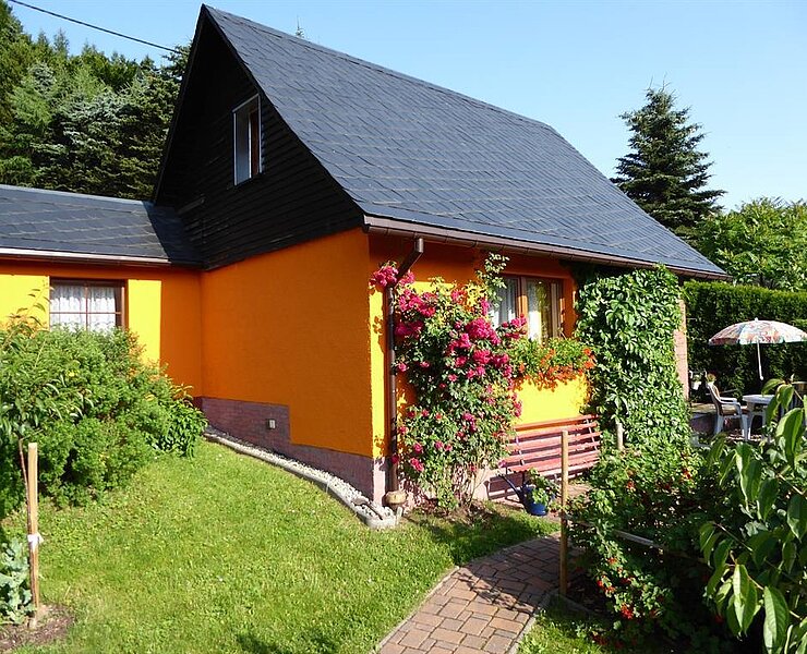 Ferienhaus Dietze im Sommer ()