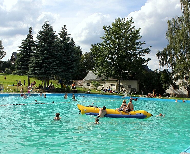 Schwimmbad Crottendorf ()