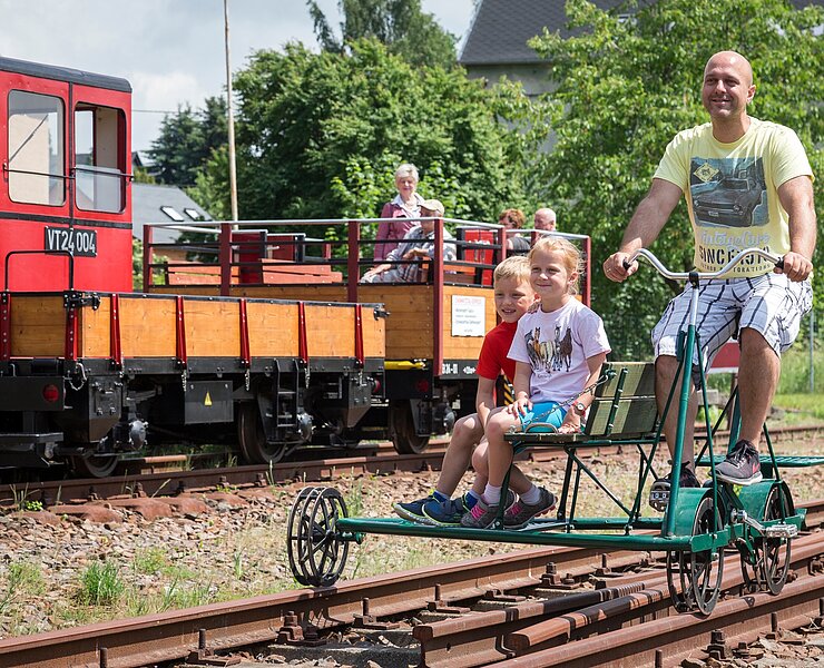 Fahrraddraisine Museumsbahnhof Markersdorf-Taura (BUR-Werbung)