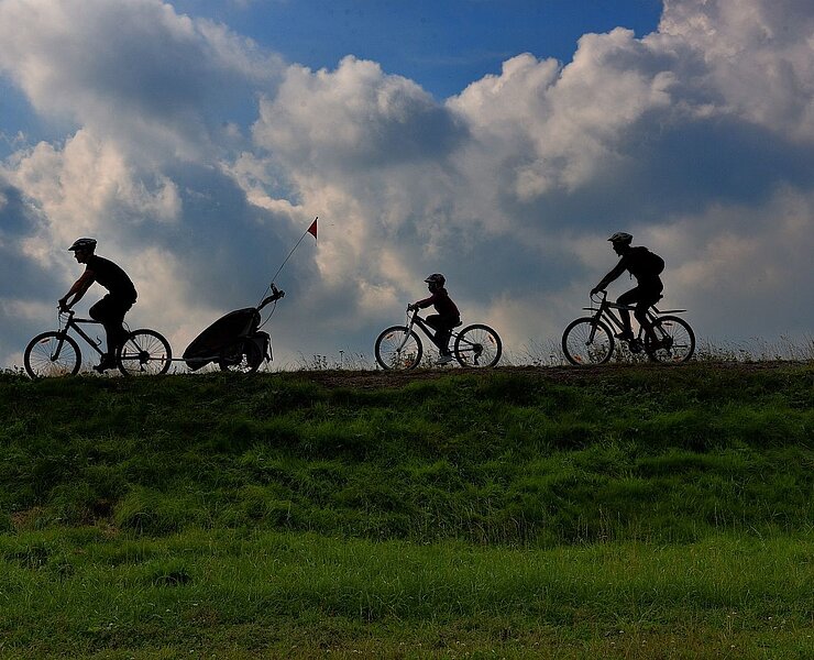 Fahrradfahren am Galgenteich (Egbert Kamprath)