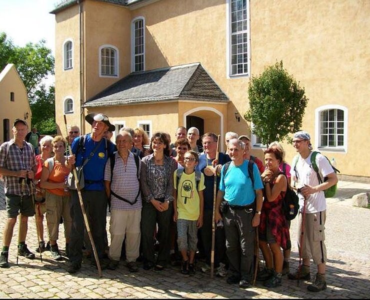 2014 führte der 1. Pilgermarathon Wanderfreunde 36 km von Lößnitz über Kirchberg nach Hirschfeld. (Stadt Kirchberg)