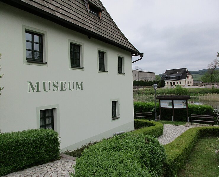 Glashüttenmuseum (Undine Weise, Gemeinde Neuhausen)