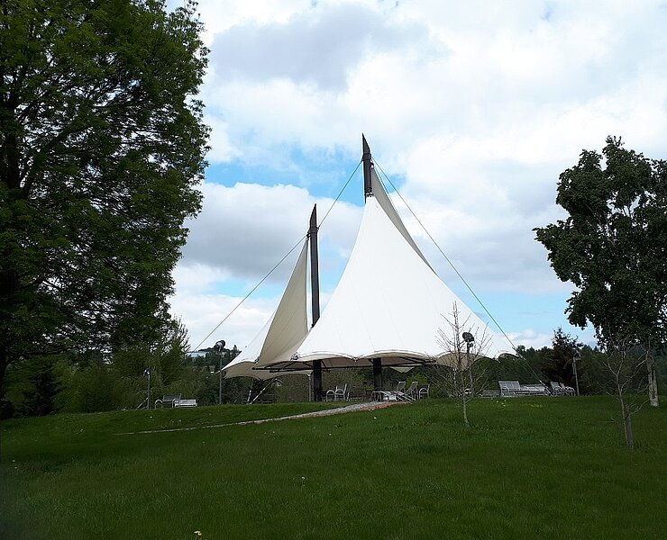 Kurpark mit Segel in Bad Schlema ()