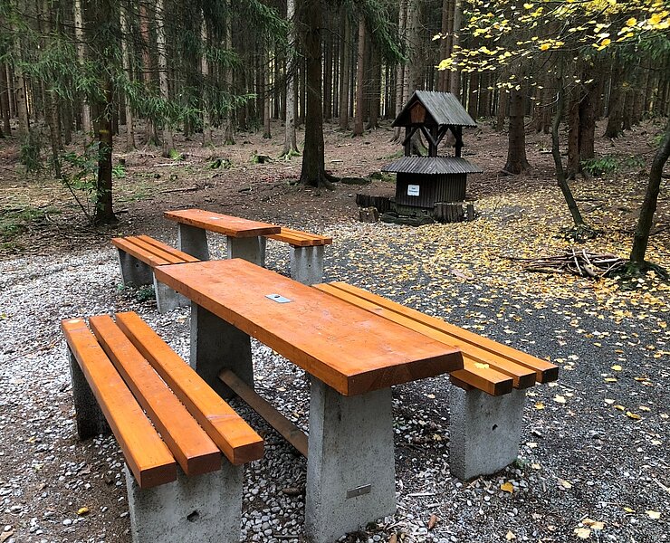 Rastplatz an der Forzbachl-Quelle (Vanessa Schüppel)