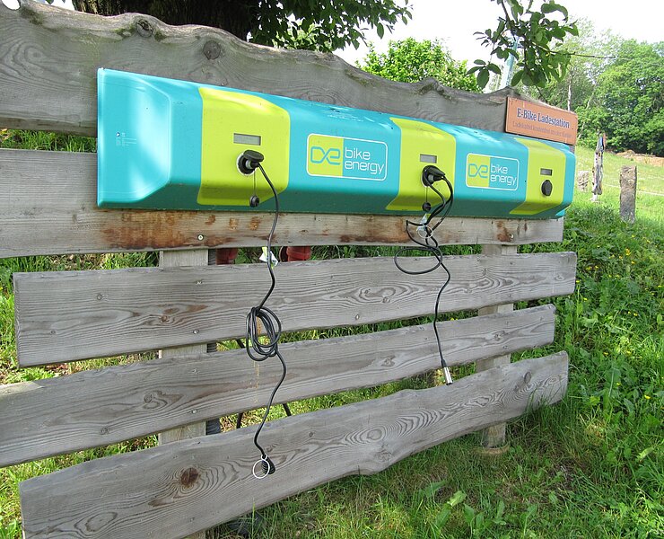 E-Bike Ladestation in Wurzelrudis Erlebniswelt (Henry Pansch)