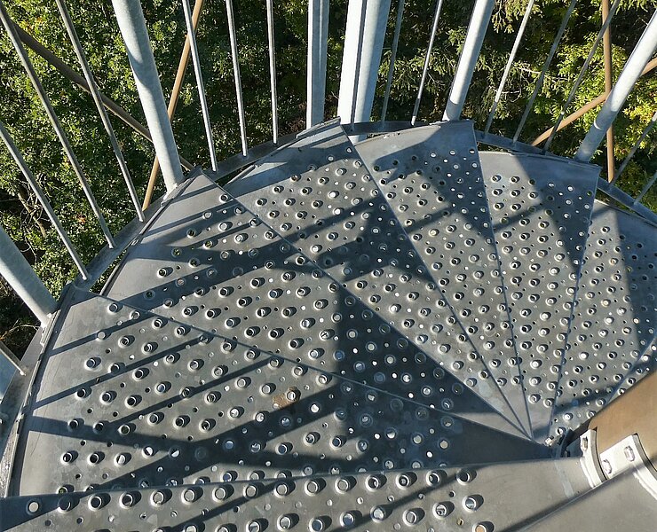 Treppen vom Gelenauer Aussichtsturm (Kai Härtel, erlebnisschmiede-erzgebirge.de)