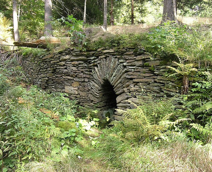 Bergbaulandschaft Eliastal - Wasserkanal und Rösche vom Heinzeteich (WFE GmbH Annaberg-Buchholz)
