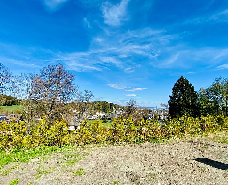 Ausblick vom Bergasthaus Kapellenstein auf die Stadt Geyer  und Region (Tourismusverband Erzgebirge e.V.)