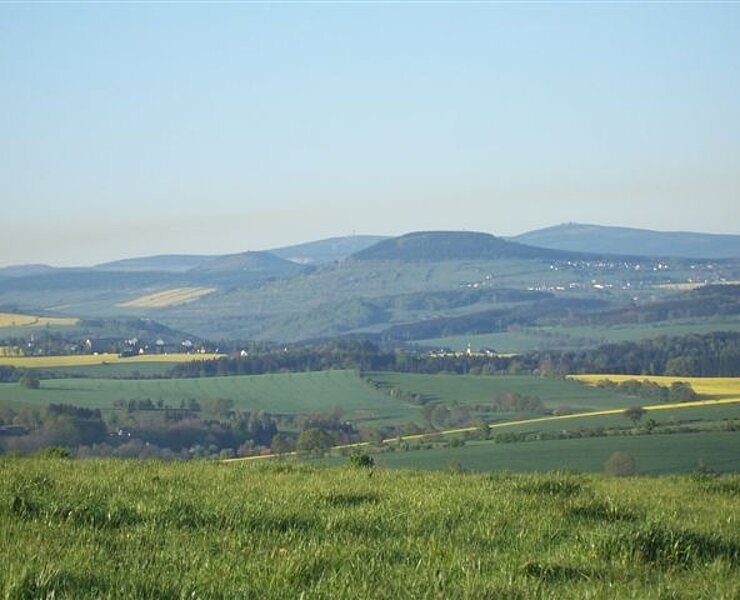 Erzgebirgsblick von B174 Großolbersdorf ()