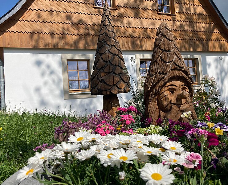 Außenansicht Straße (Ferienhaus Zirbenliebe - Beate Zier)