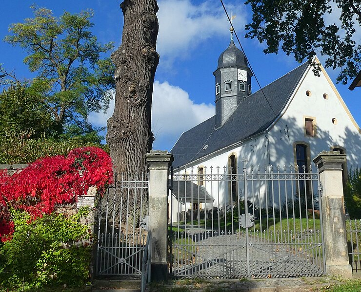 Kirche Seifersdorf (J. Raabe)